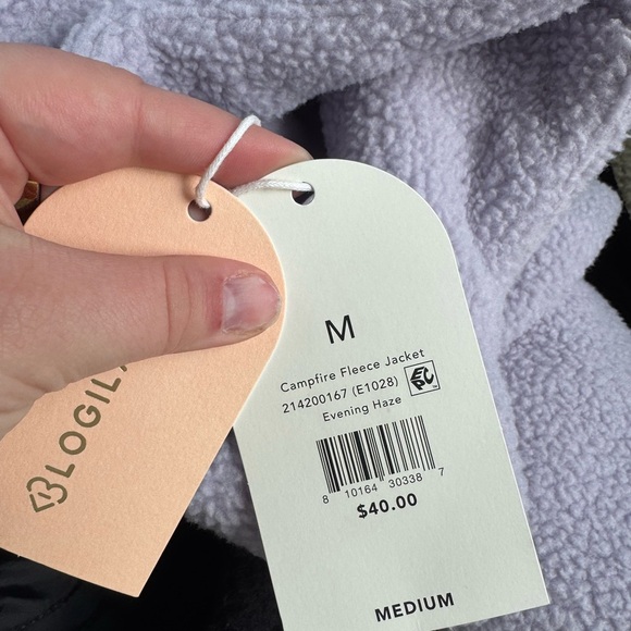 Blogilates Campfire Fleece Full Zip Jacket
NWT Medium - Picture 4 of 5
